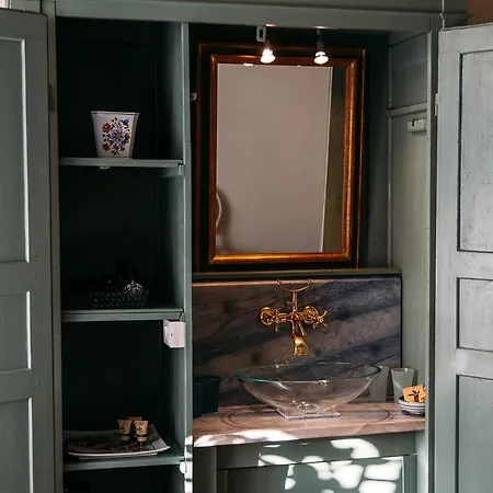 Castello Del Capitano Delle Artiglierie 4*