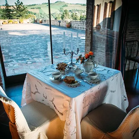 Castello Del Capitano Delle Artiglierie Bed and breakfast 4*