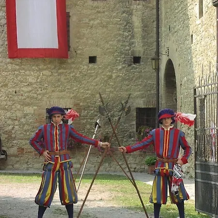 Castello Del Capitano Delle Artiglierie Bed and breakfast 4*