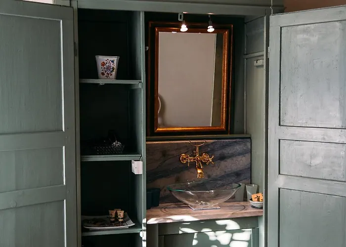 Castello Del Capitano Delle Artiglierie 4*